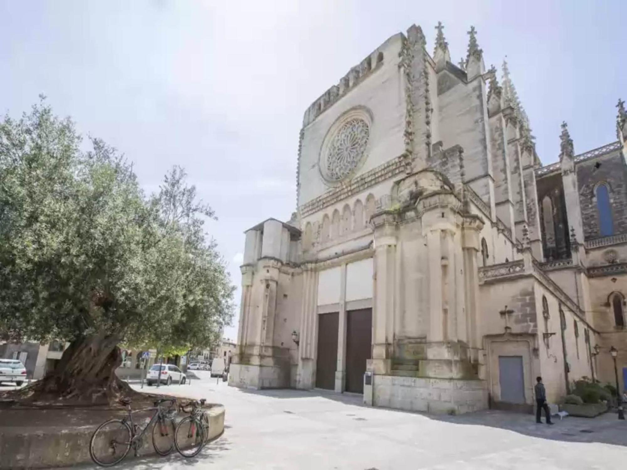 Es Rafal Roig Blau - In Manacor *